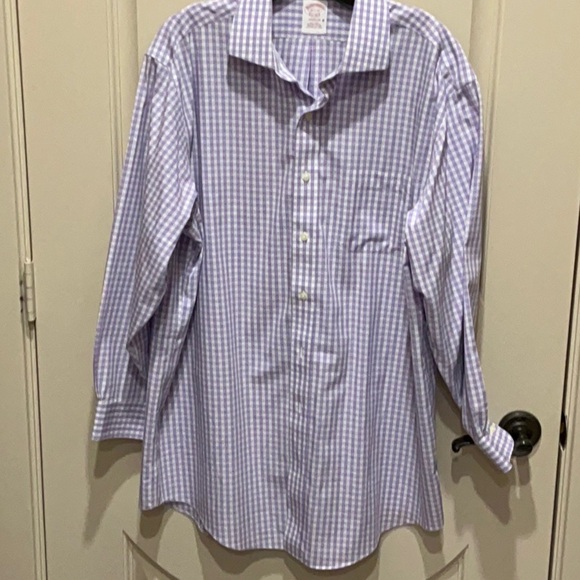 Brooks Brothers Other - BROOKS BROTHERS LONG SLEEVE BUTTON DOWN SHIRT IN SIZE 
16.5 X 32